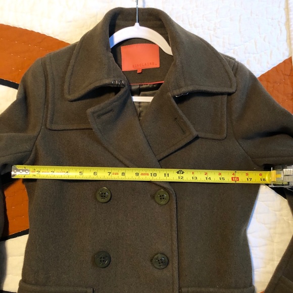 SINCLAIRE 10 Green Coat - Picture 3 of 9